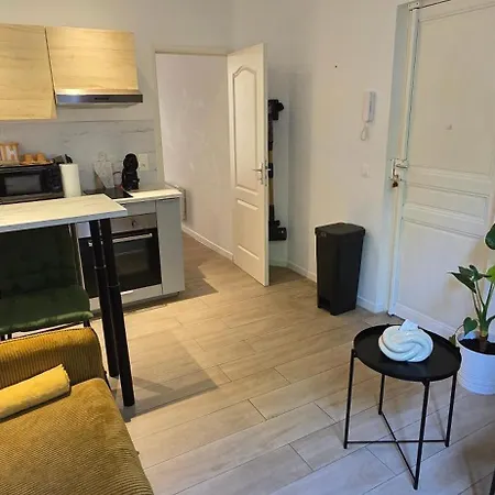 T2 Avec Terrasse En Rdc De Maison De Apartment *